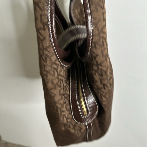 DkNy brown monogram shoulder bag size medium - Picture 4 of 12